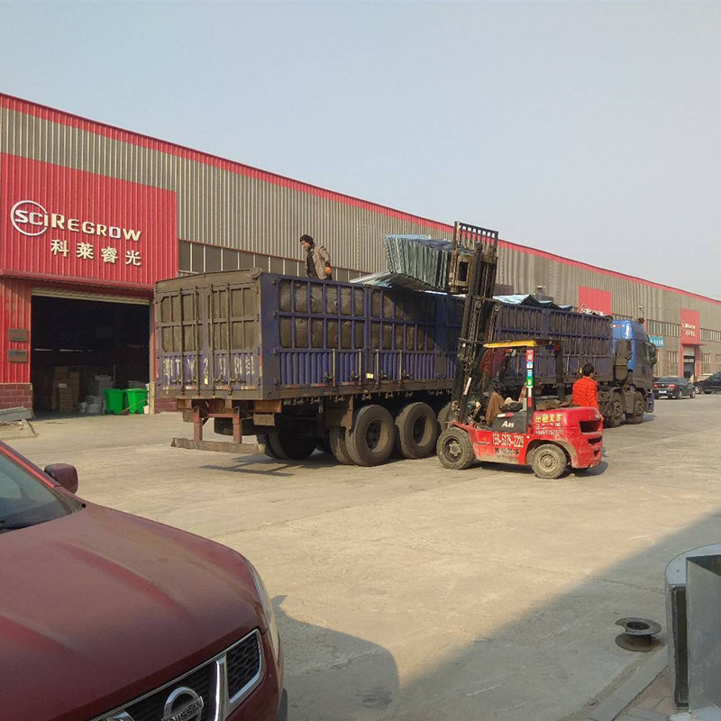 山東中南科萊空調(diào)設(shè)備有限公司鍍鋅板風(fēng)管裝車